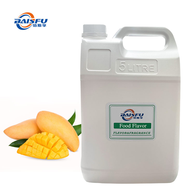 Fresh mango slices paired with habanero and black pepper showcasing 2026 swicy flavor trends